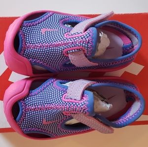 Nike Sunray Protect Size 4c